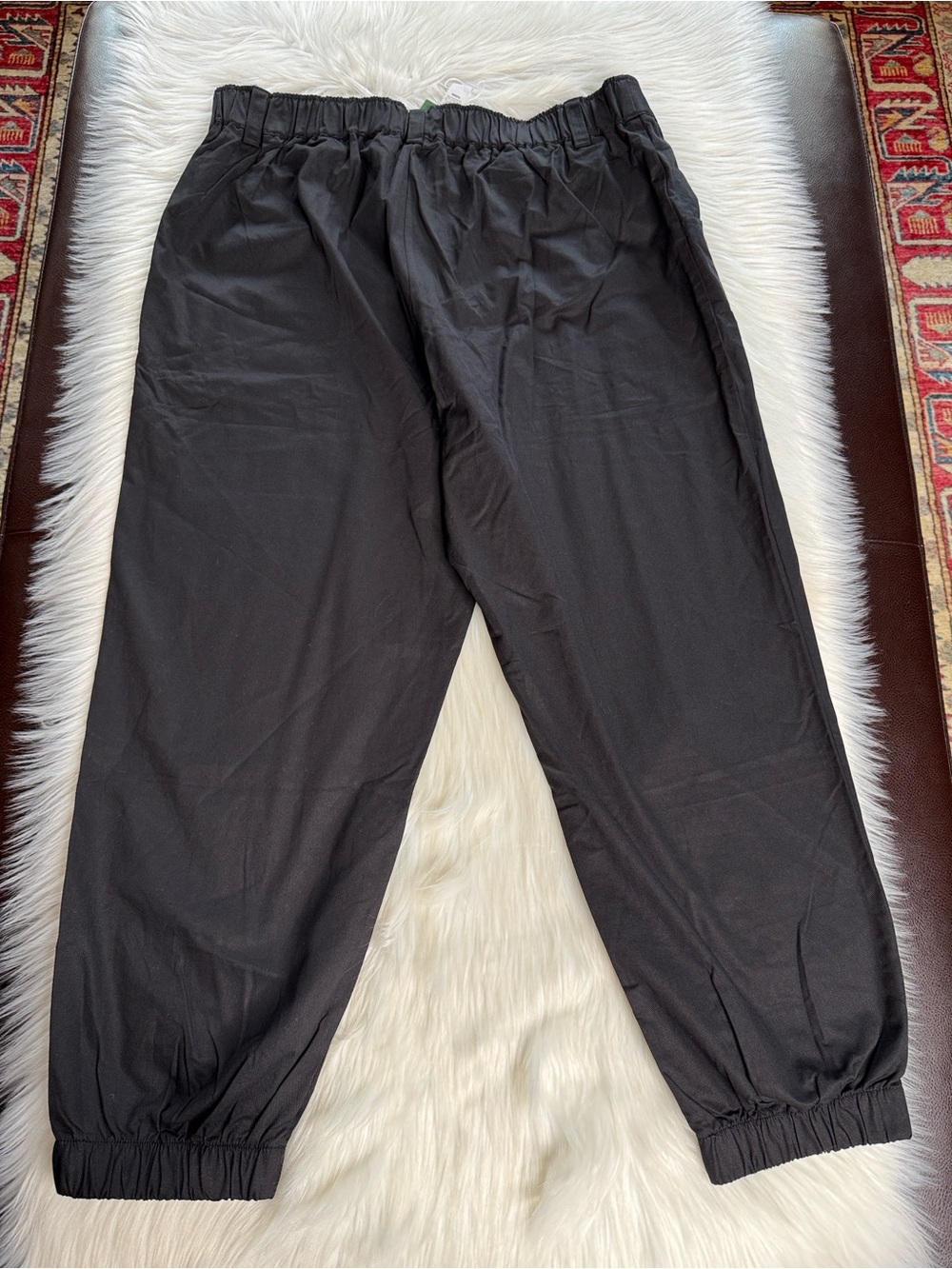 Halara Black Pleated Mid Rise Joggers NWT L Reg - Picture 6 of 7